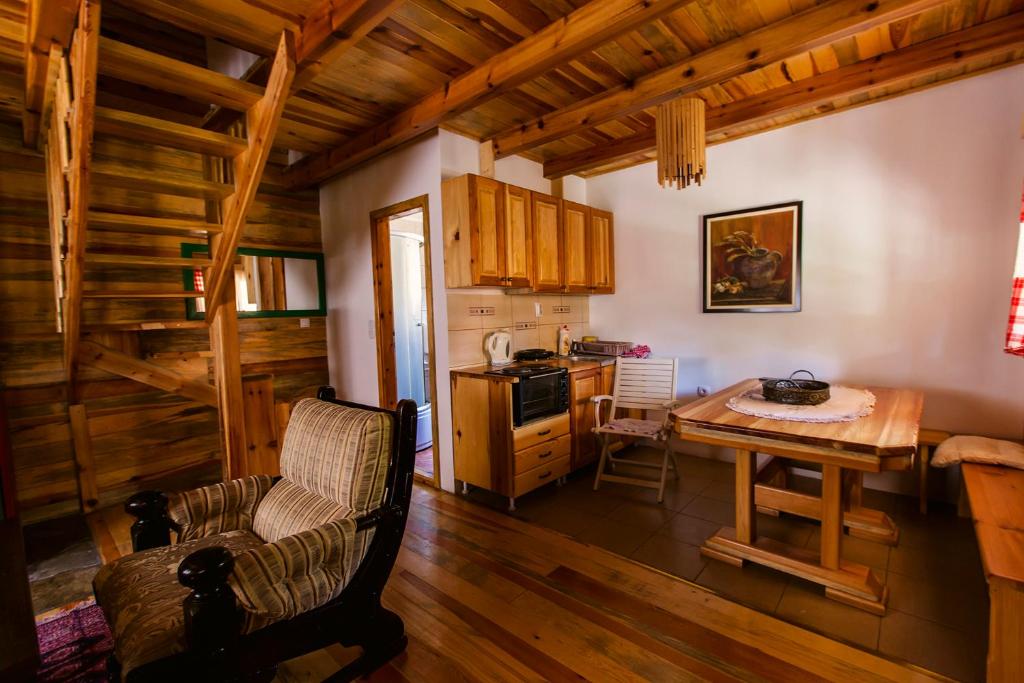 Kuchyň nebo kuchyňský kout v ubytování Apartments Milev