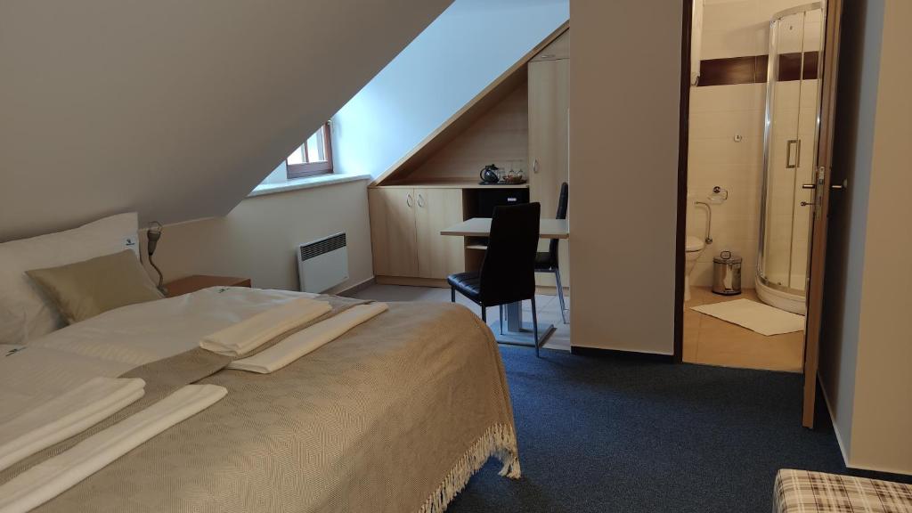 Hotel Modrásek - 13