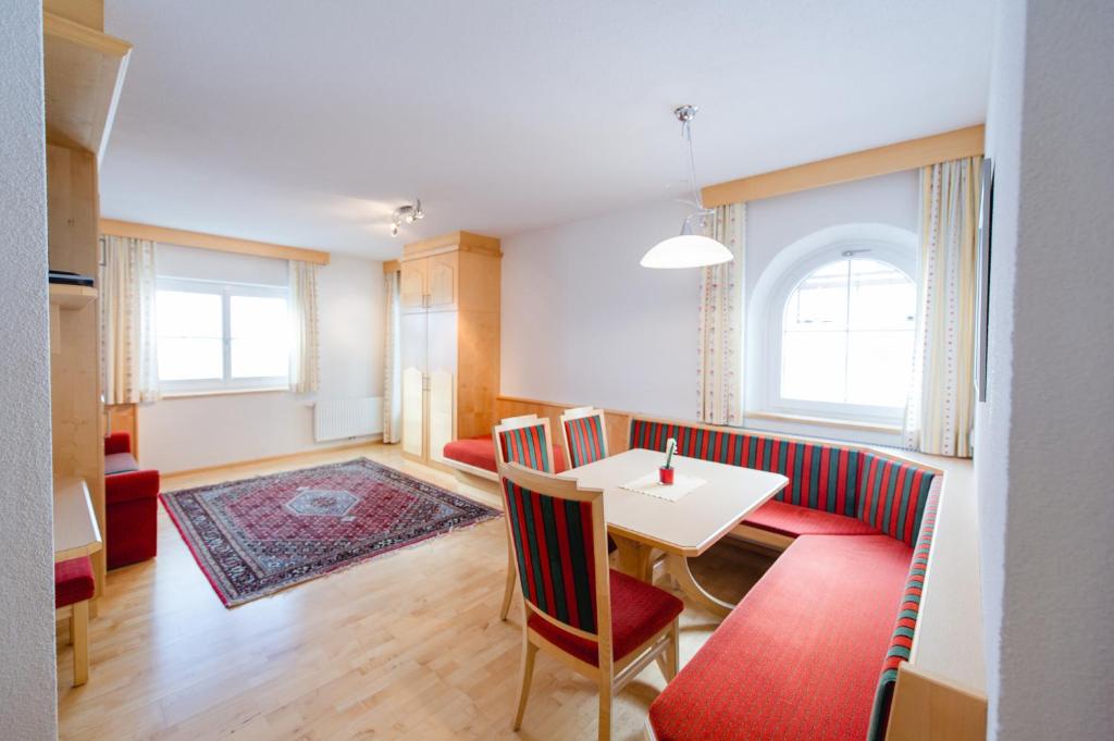 A seating area at Sonnhof Appartements