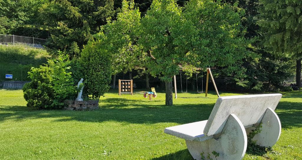 Zahrada ubytování Appartamento Tobias 201 La Portella by Gardadomusmea