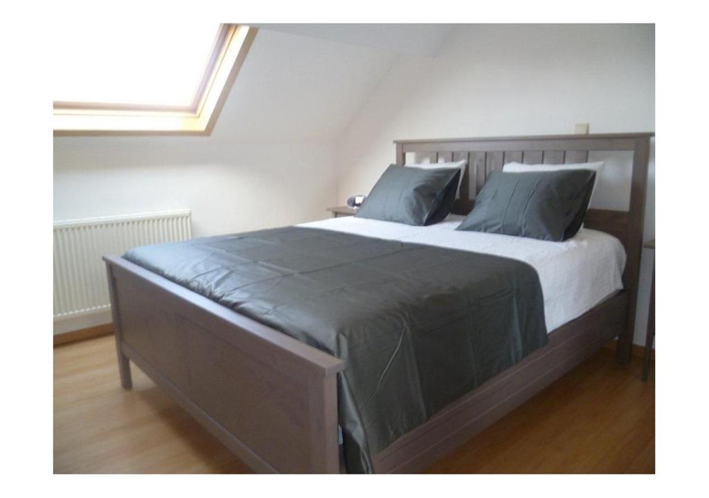19 Brussels Expo - One-Bedroom Apartment With Terrace