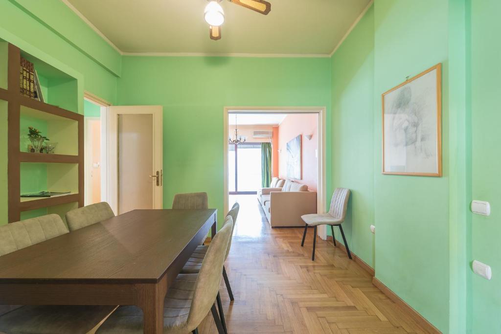 Zdjęcie z galerii obiektu Victoria Star Apartments w Atenach
