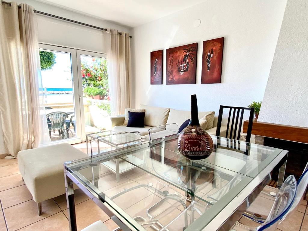 Fotografie z fotogalerie ubytování House in front of the beach with sea view v destinaci Cambrils
