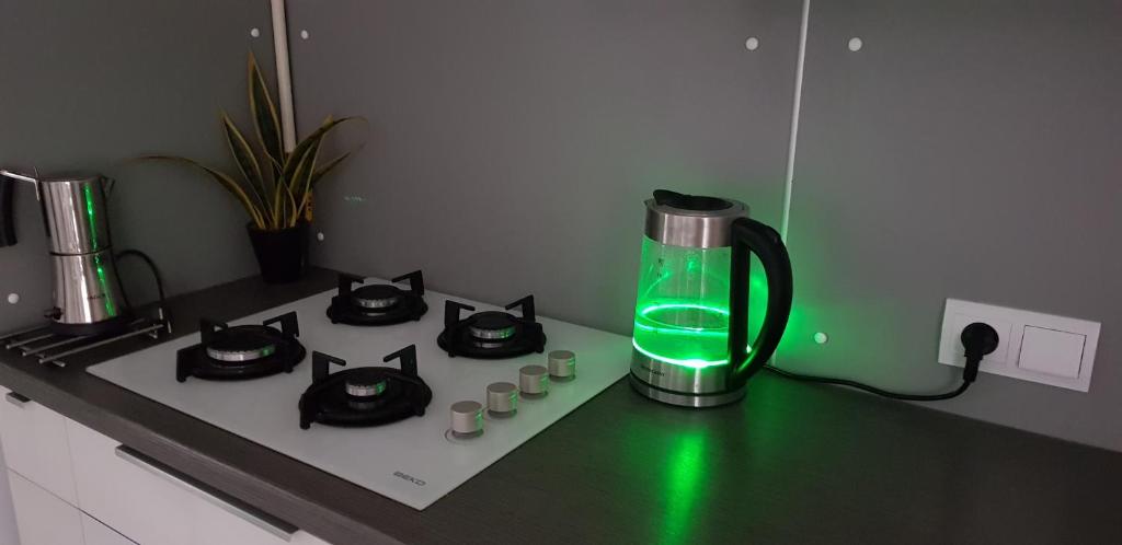Kuchyňa alebo kuchynka v ubytovaní Warszawa Centrum Apartament Daniella
