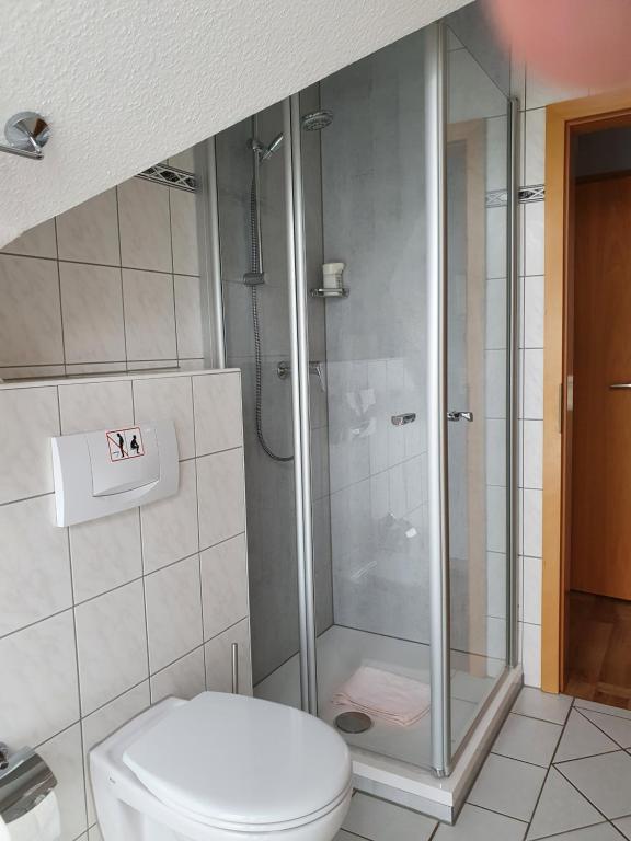 Koupelna v ubytování Hotel Bigger Hof - Wirtshaus Platzhirsch am Jahnplatz