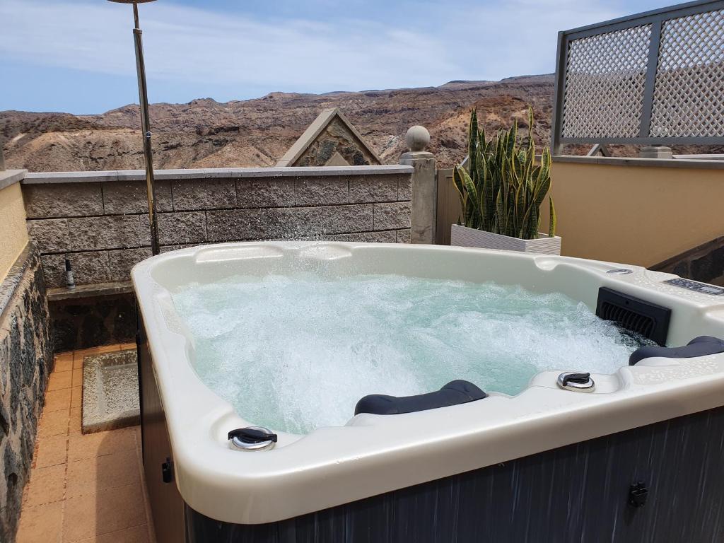 Las Brisas de Puerto Rico with Jacuzzi, Puerto Rico de Gran Canaria –  Precios actualizados 2023