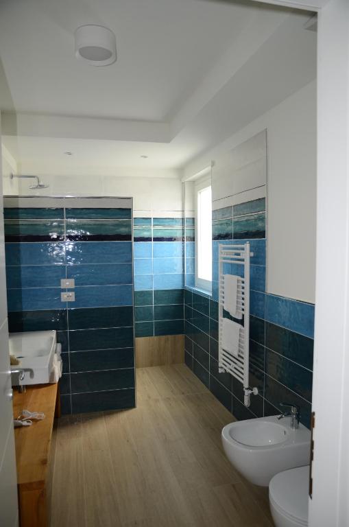 A bathroom at COSTA DEL GARDA - Lazise