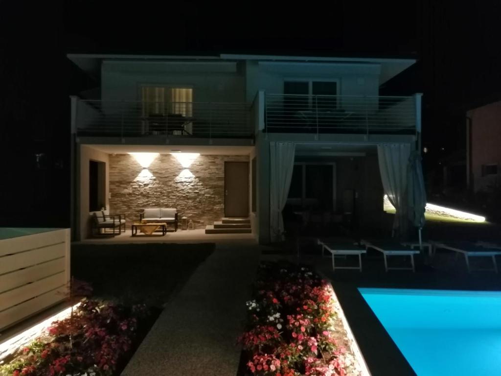 The swimming pool at or close to COSTA DEL GARDA - Lazise