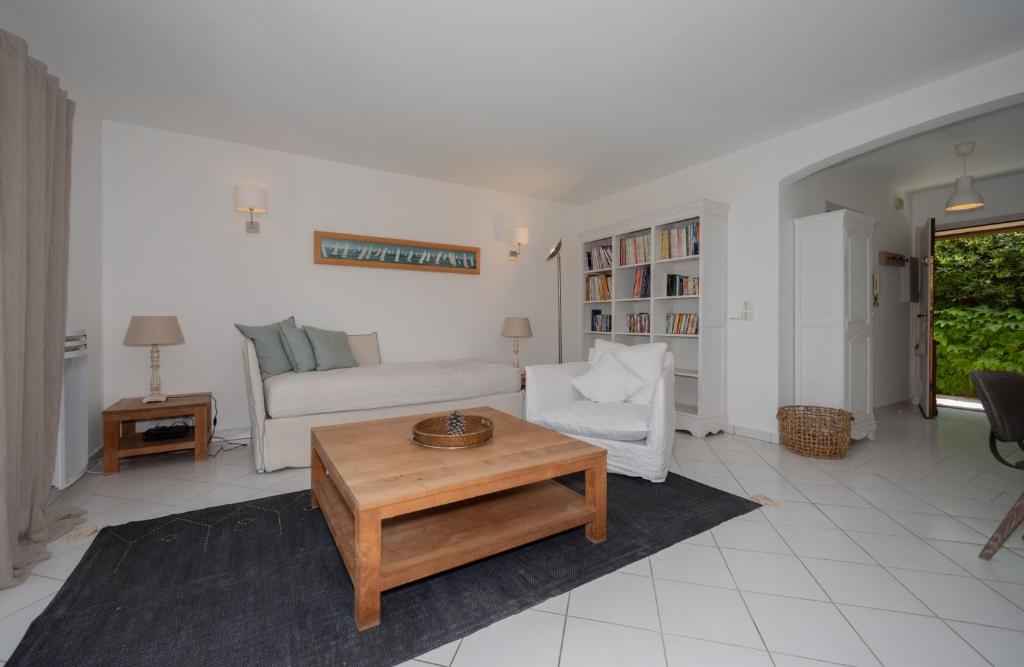 Postel nebo postele na pokoji v ubytování Hôtel Font Mourier