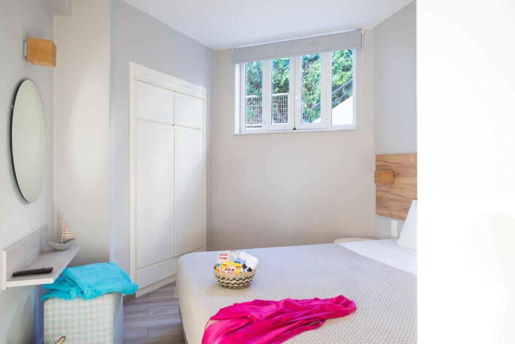 Yasmine Apartments and Rooms - 9