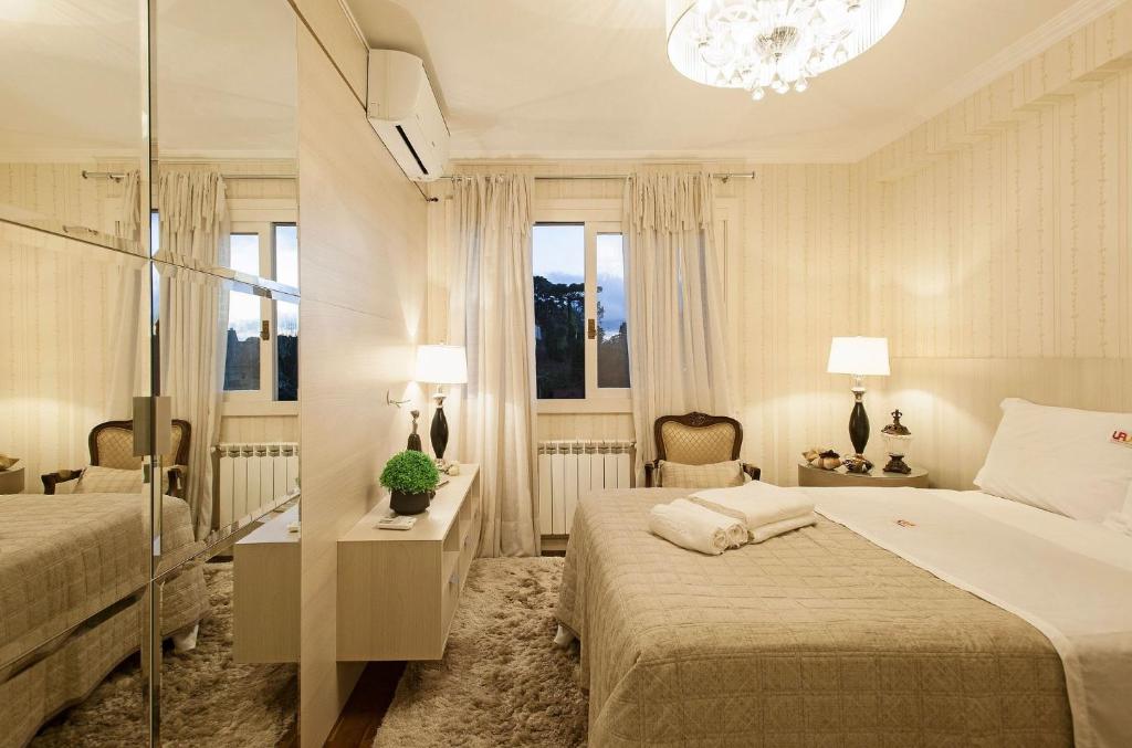 GRAMADO BOULEVARD 307 - 3 DORMITÓRIOS (11PAX) NA MELHOR LOCALIZAÇÃO DA CIDADE!  GRAMADO BOULEVARD 307 - 3 DORMITÓRIOS (11PAX) NA MELHOR LOCALIZAÇÃO DA CIDADE!