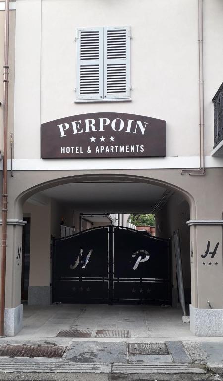 Fotografie z fotogalerie ubytování Hotel & Apartments " Perpoin " v destinaci Saluzzo