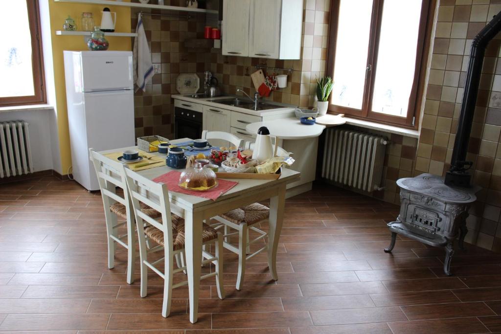 A kitchen or kitchenette at Cit Ni