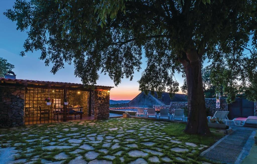 Phong cảnh thiên nhiên gần nhà nghỉ dưỡng