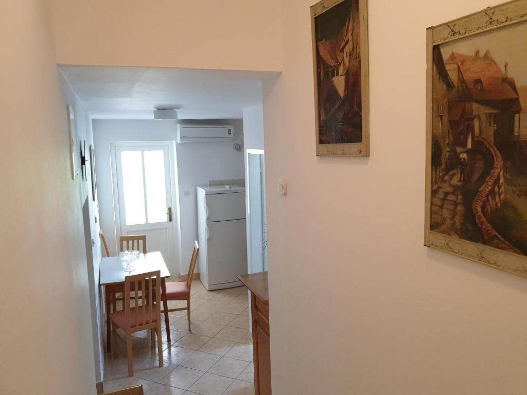 Fotografia z galérie ubytovania Apartmani i sobe Jusić v Rabe