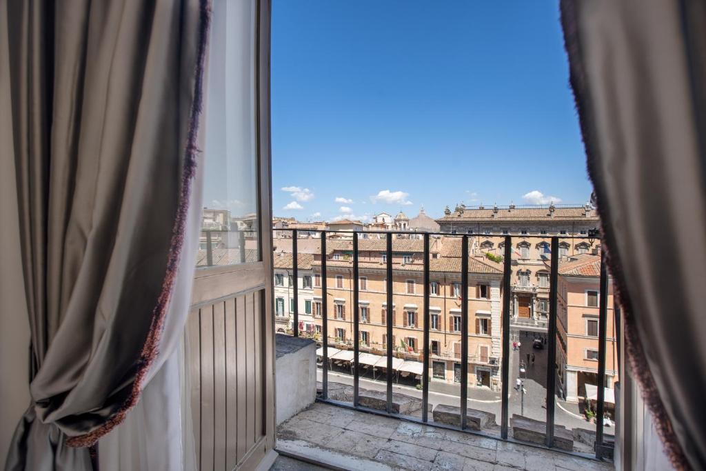 Balkón nebo terasa v ubytování Eitch Borromini Palazzo Pamphilj