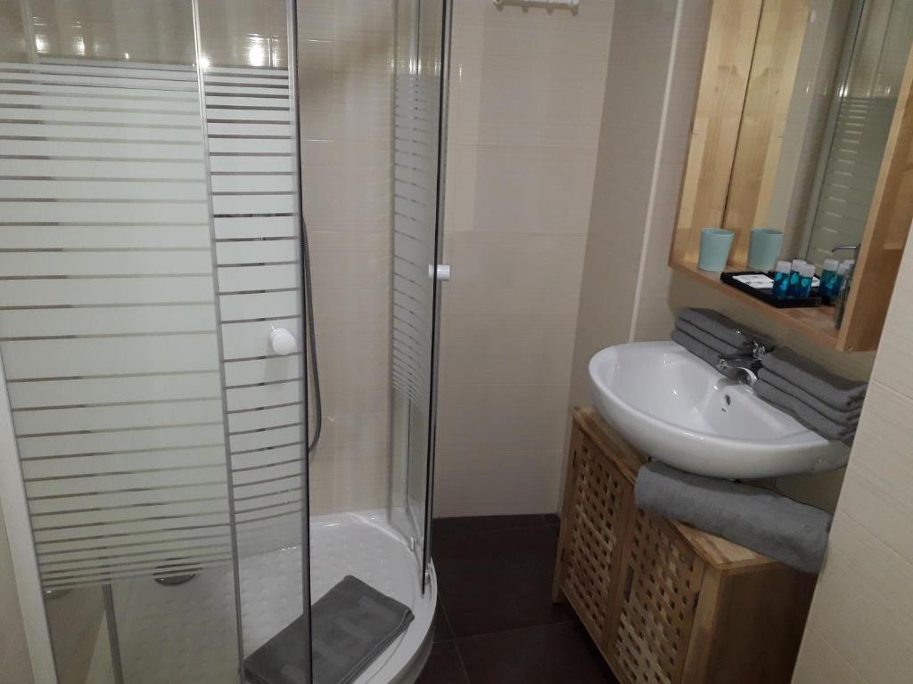 A bathroom at Pastor Design Suites