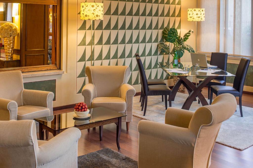 Posezení v ubytování Hotel Ambasciatori