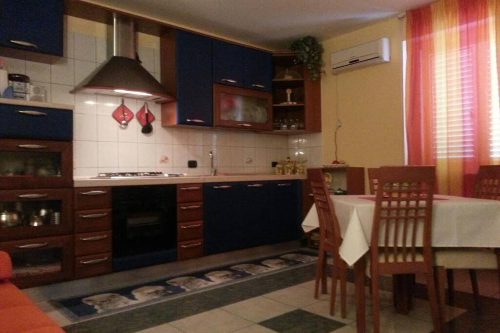 Una piccola casa confortevole - Housity