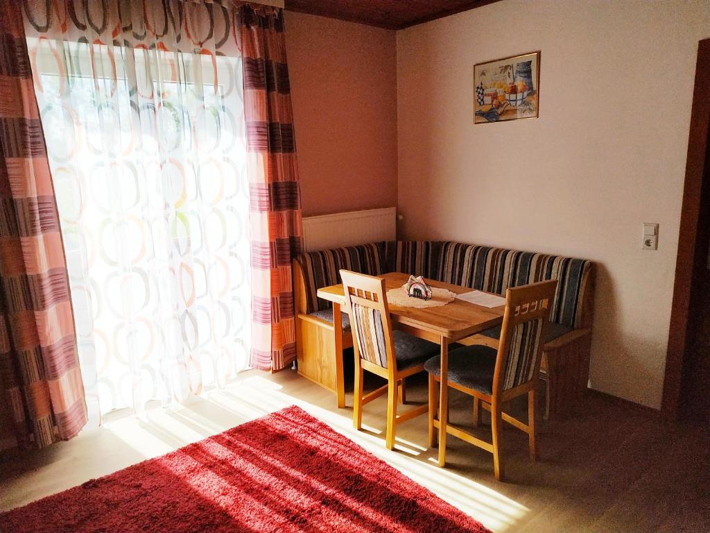 Posedenie v ubytovaní Apartmenthaus Kestel