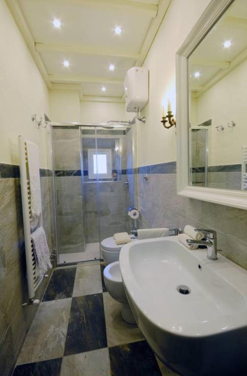Koupelna v ubytování B&B Cimamori