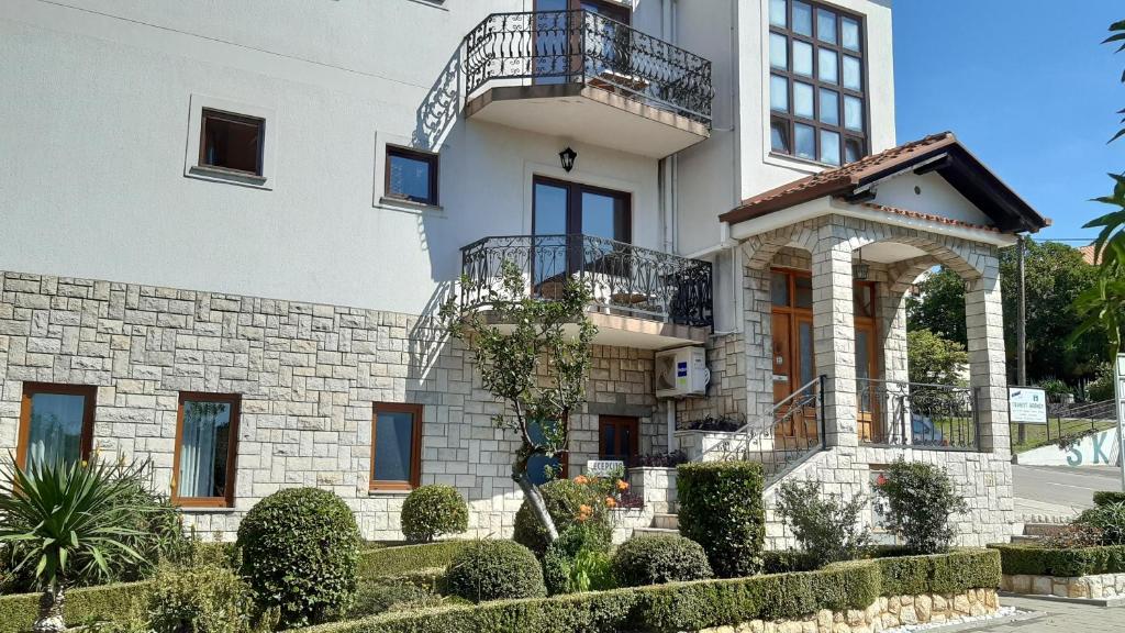 Budova, kde se bed and breakfast nachází