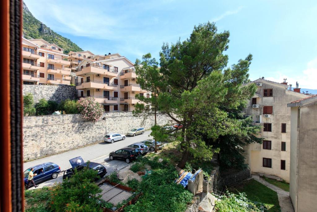 Nespecifikovaný výhled na hory nebo výhled na hory při pohledu z apartmánu