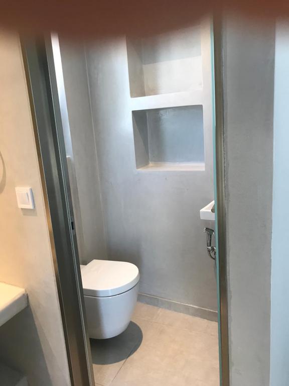 Koupelna v ubytování Ammos Luxury Studios