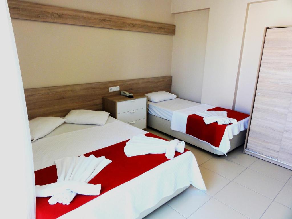 Altinersan Hotel - Dreifacher Raum