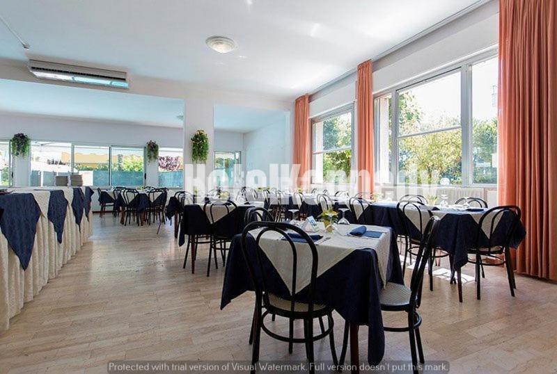 Restaurace v ubytování Hotel Kennedy