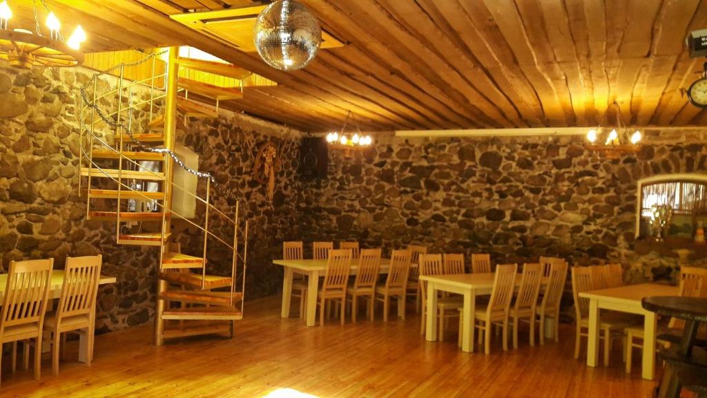Restaurace v ubytování Viesu nams Klāņas