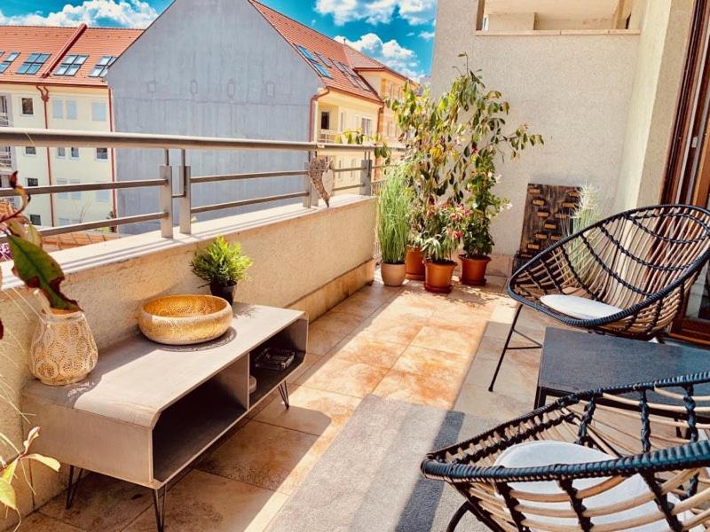 Balkón alebo terasa v ubytovaní Sunny Deluxe Apt. & Terrace