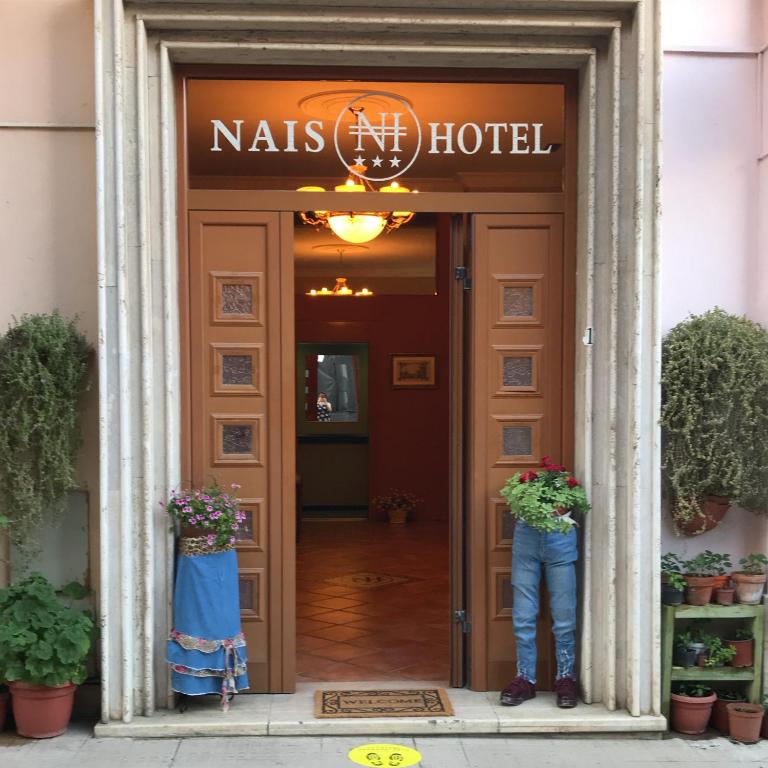 Exteriér nebo vchod ubytování Hotel Nais