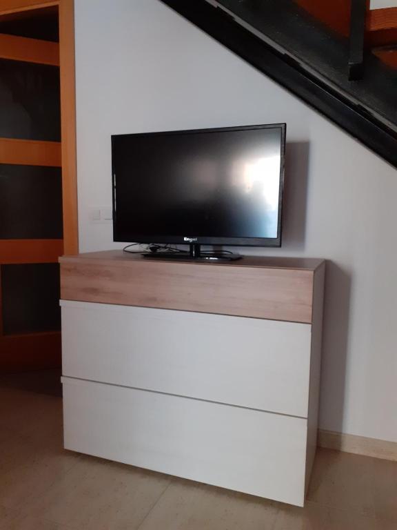 TV a/nebo společenská místnost v ubytování Apartamento Nuria Los Abanicos