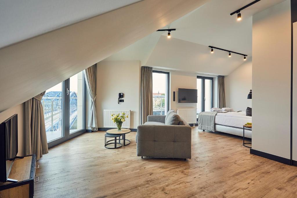 The Bridge Suites Hotel - Resim 42