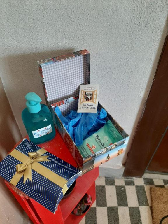 Posteľ alebo postele v izbe v ubytovaní La finestrella dell’arte un orizzonte da guardare
