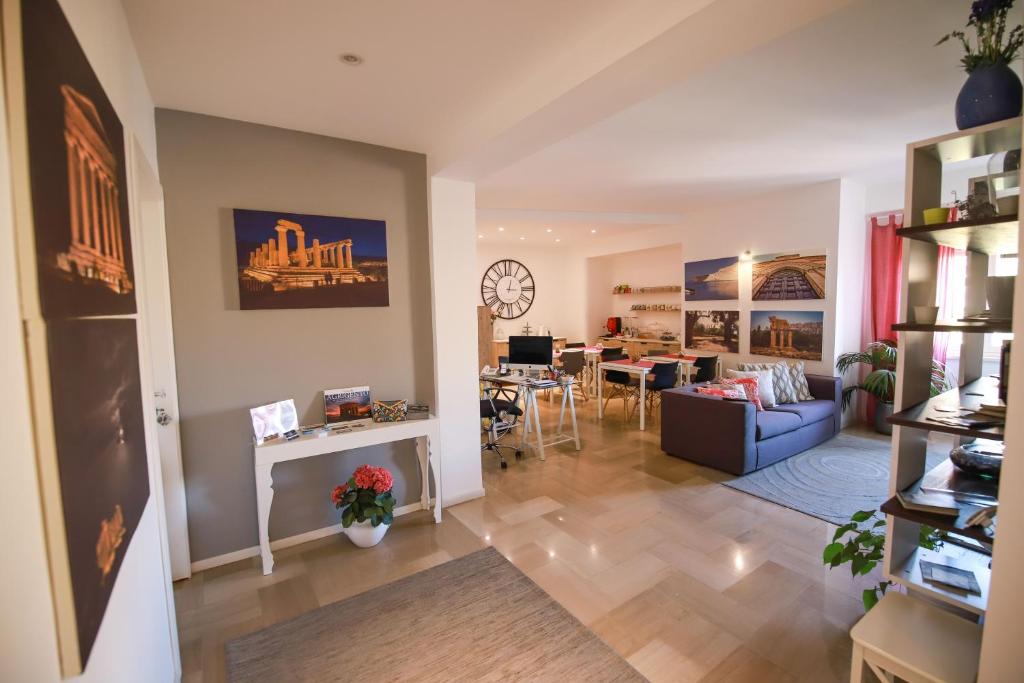 TV a/nebo společenská místnost v ubytování B&B Porta di Ponte