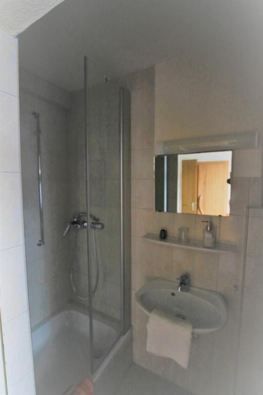 Koupelna v ubytování Hotel-Pension- Vesperstube Waldblick