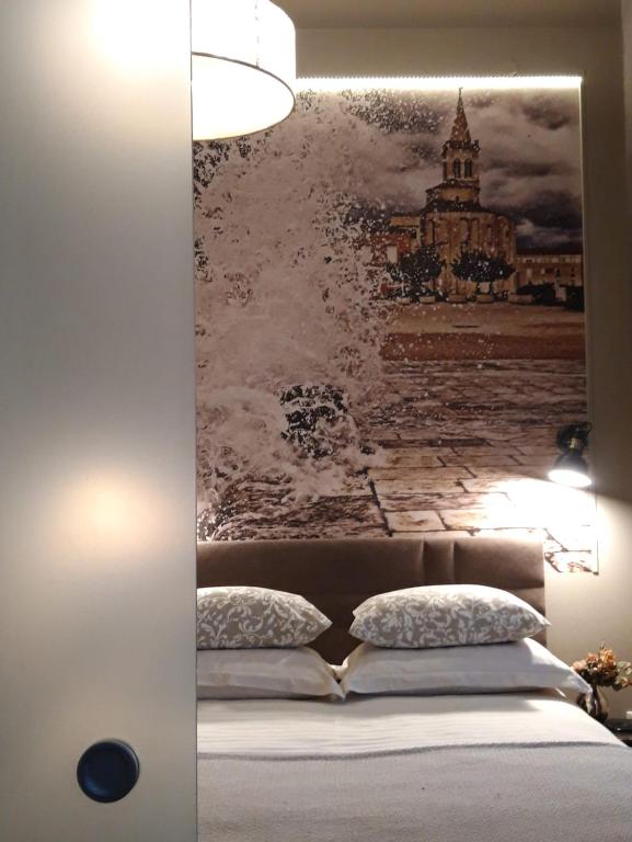 Posteľ alebo postele v izbe v ubytovaní Deluxe Apartment No.8