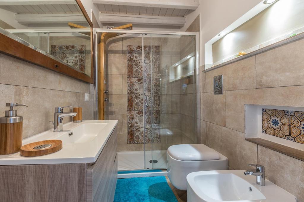 A bathroom at Gò Gò House 2 Casa Aprile