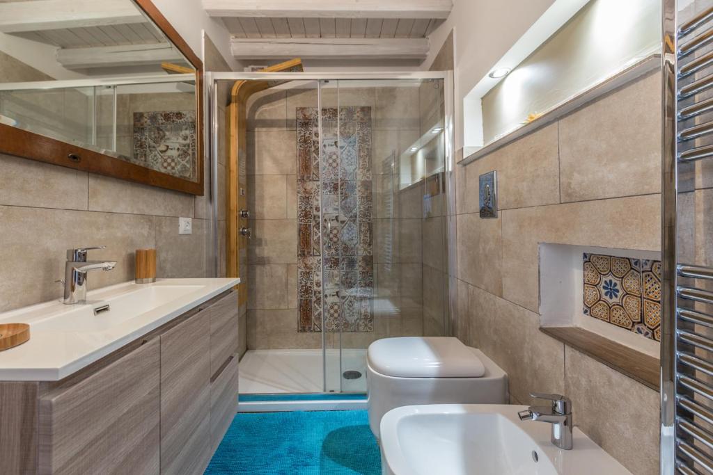 A bathroom at Gò Gò House 2 Casa Aprile