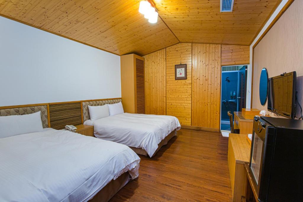 Dragon Manor Resort - Pièce Quadruple Avec Vue Sur La Montagne