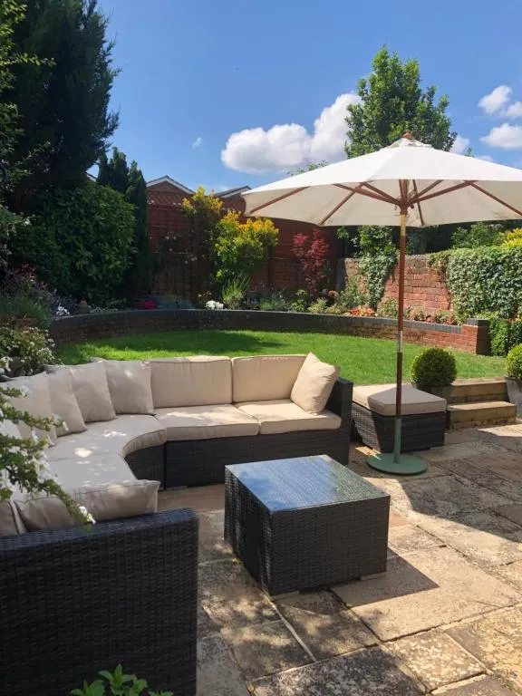 Number 10 Serviced apartment - Garden flat, Southampton, Marea Britanie