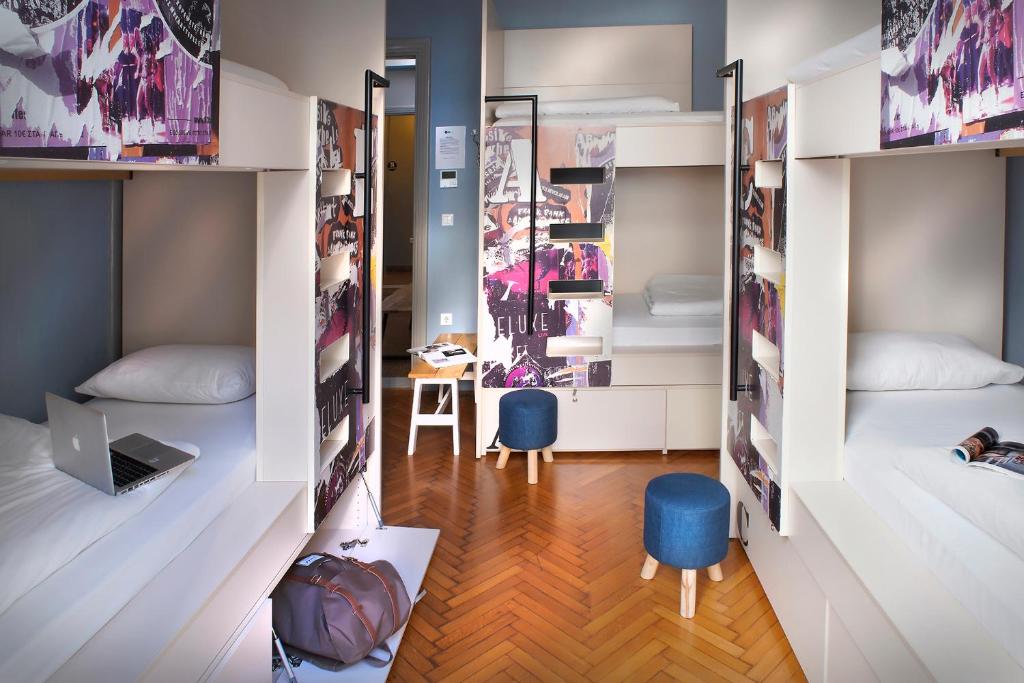 Posteľ alebo postele v izbe v ubytovaní Nubian Hostel