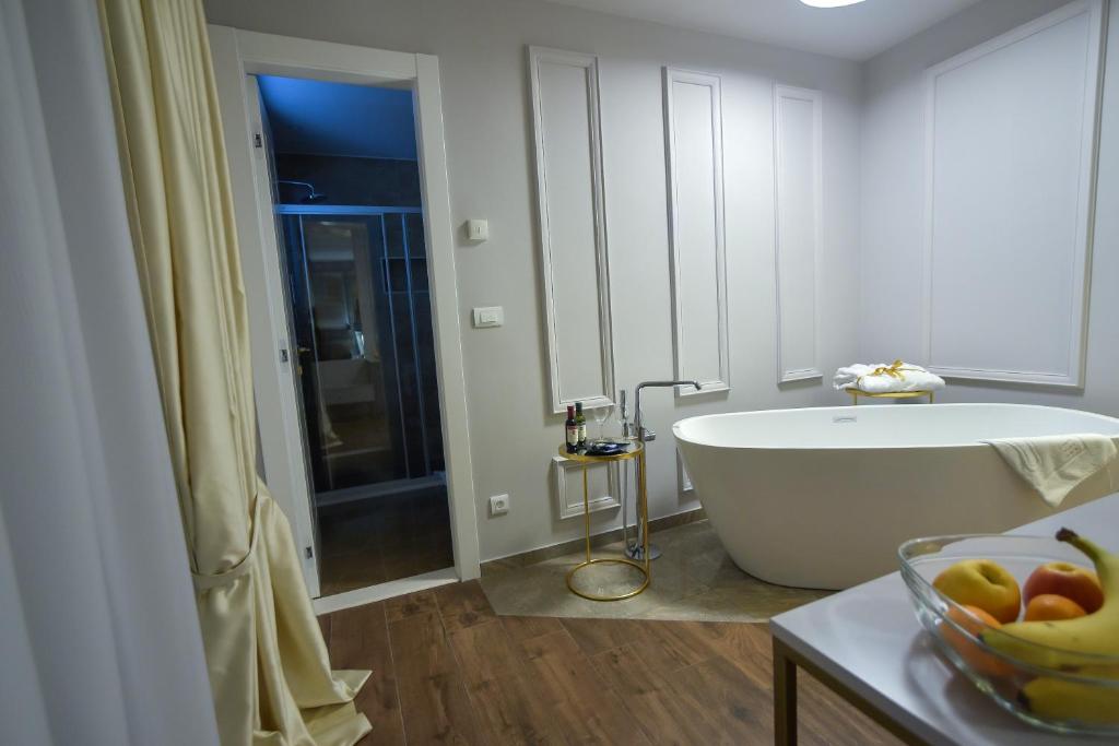 Kúpeľňa v ubytovaní Luxury rooms Kadena