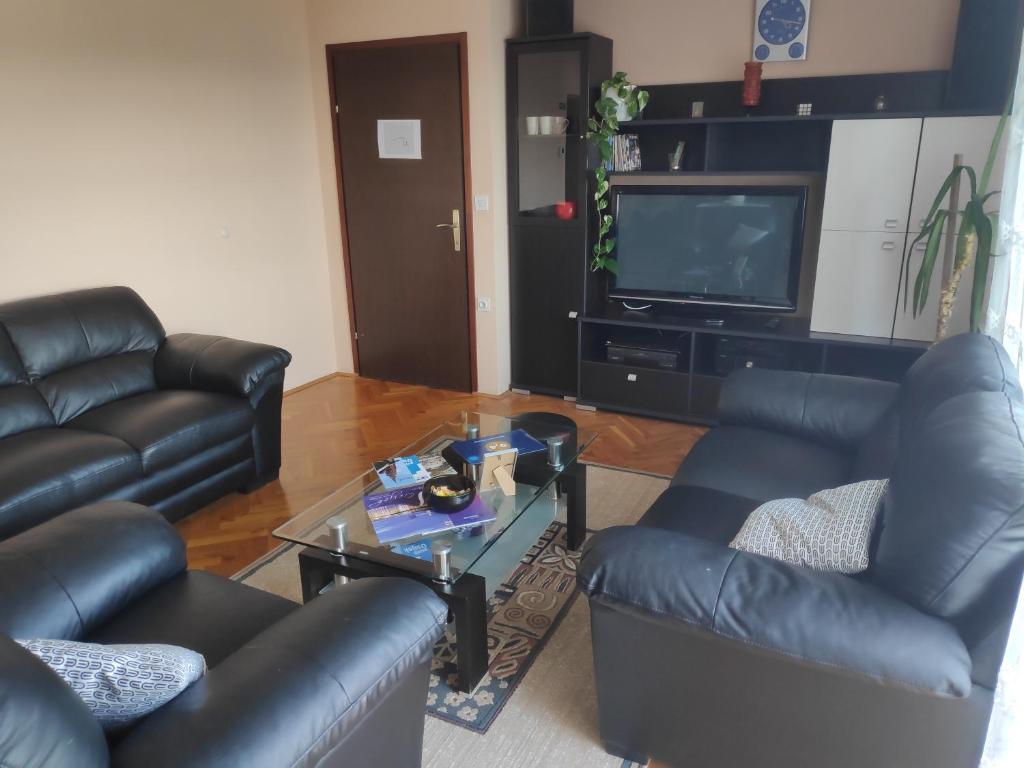 Apartment Viktorija - Apartamento Con Terraza