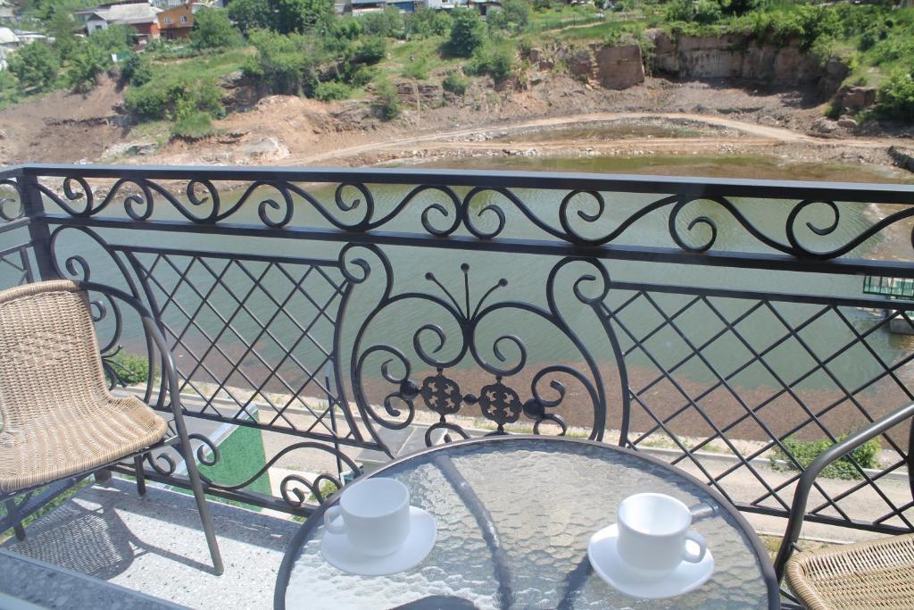 Готель River House - Drievoudige Kamer Met Uitzicht Op Het Meer