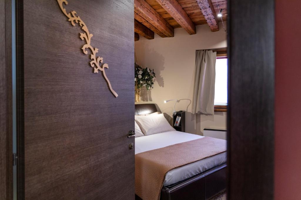 La Bella Verona Wine Suite - 1