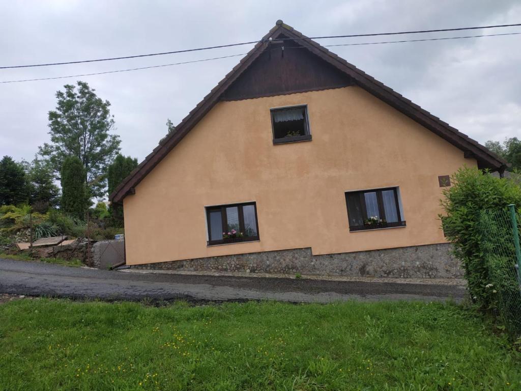 Budova, kde se prázdninový dům nachází