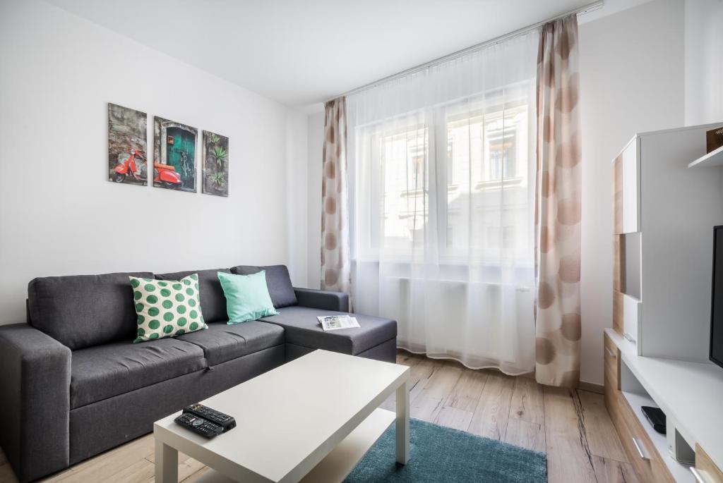 TV a/nebo společenská místnost v ubytování BpR Brody Street Home
